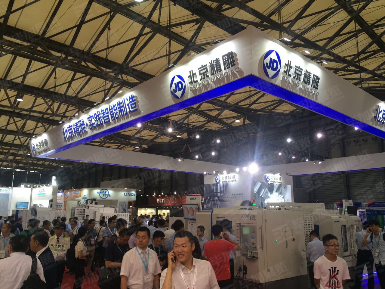 模具展展臺設(shè)計(jì)搭建