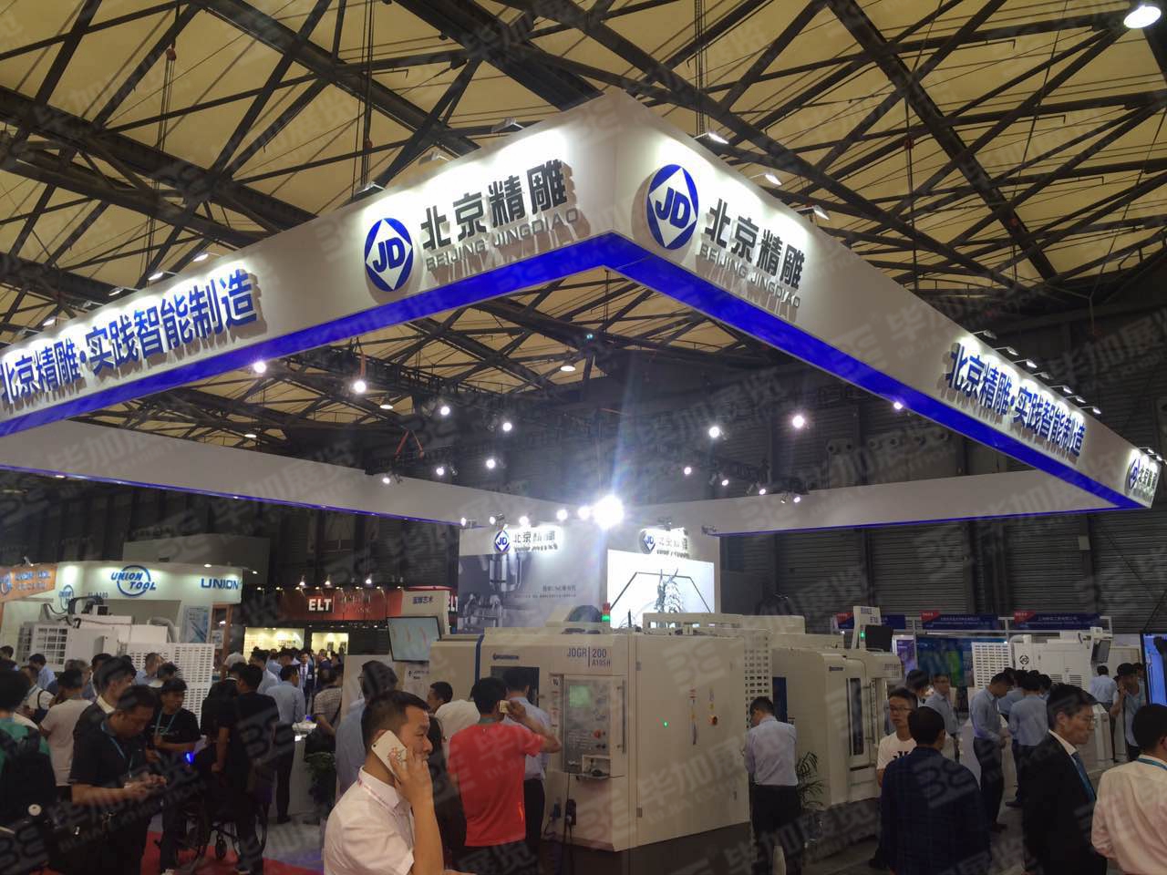 模具展展臺設(shè)計(jì)搭建